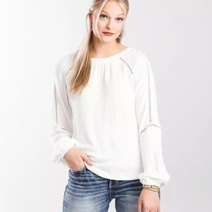 Daytrip size small soft cream boho top brushed knit